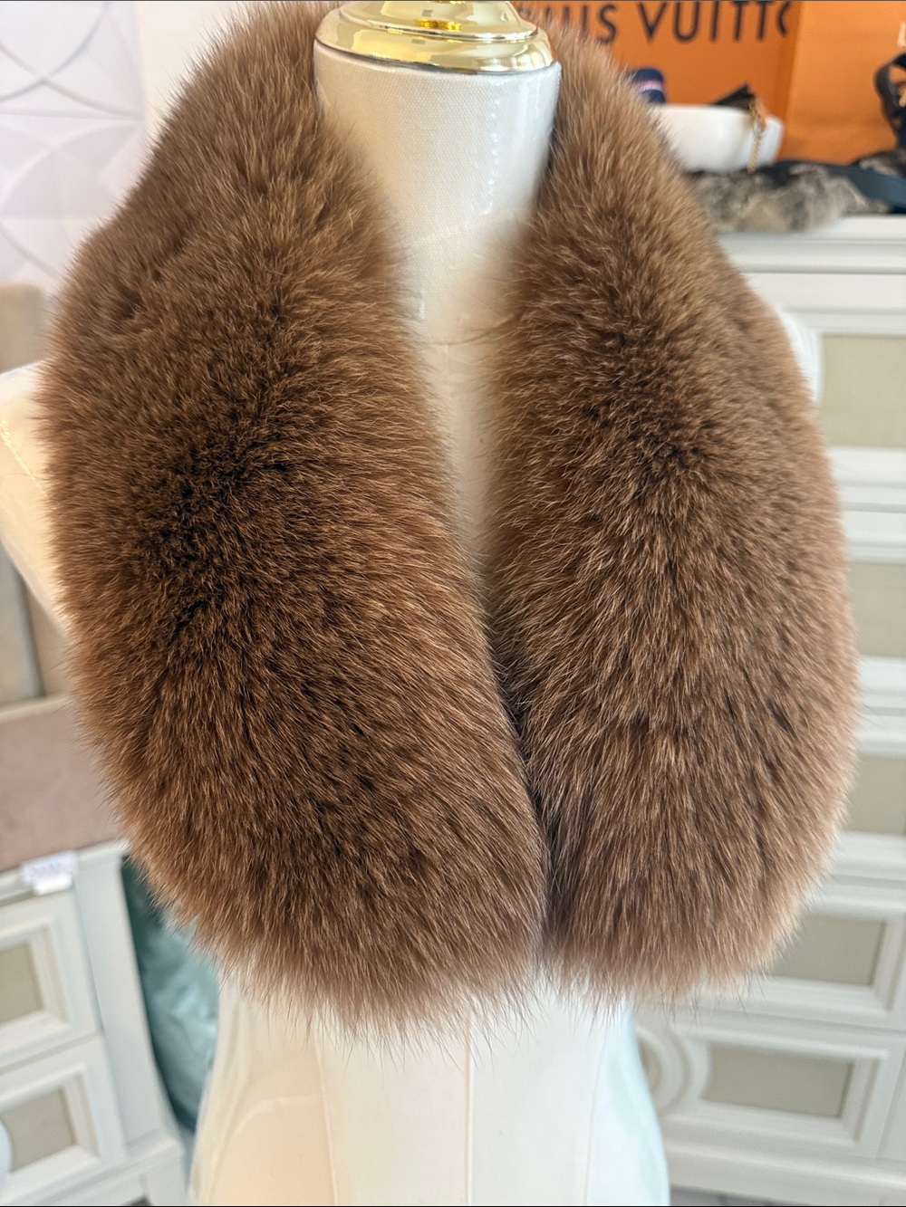 Saga fox fur clip on scarf